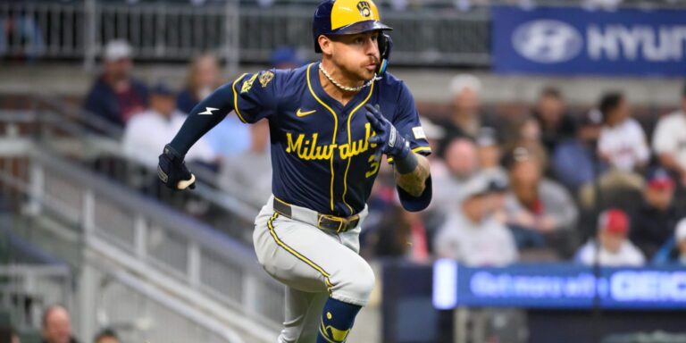 noticia-mlb-Cerveceros-pierden-a-Ortiz-corva-pero-reciben-b