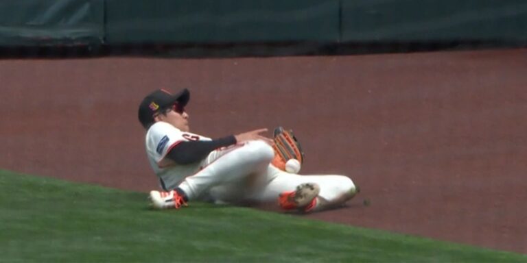noticia-mlb-Como-lo-hizo-Jung-Hoo-Lee-se-lucio-con-una-increib