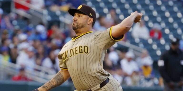 noticia-mlb-El-manager-fue-a-sacar-a-Cortes-del-juego-pero-el