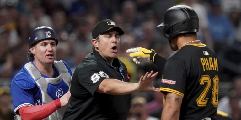 noticia-mlb-Falta-de-respeto-o-un-acto-muy-raro-El-origen-