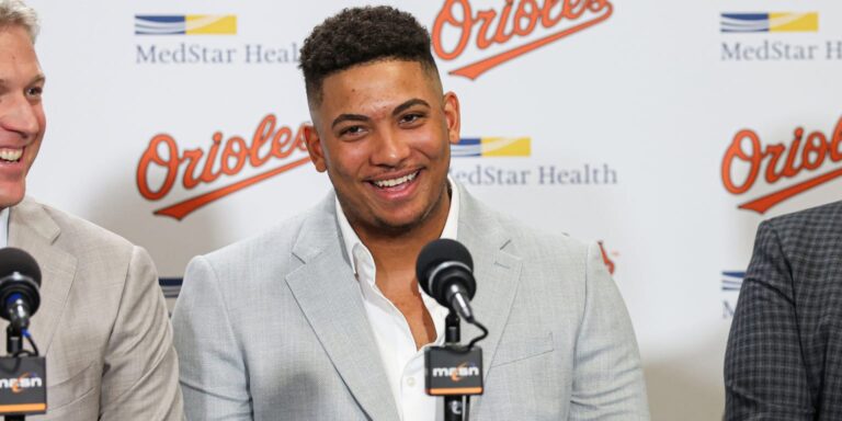 noticia-mlb-La-extension-de-Basallo-marca-el-inicio-de-una-emo