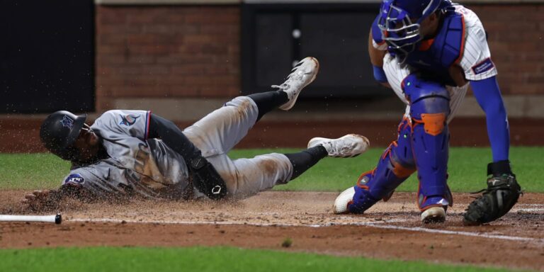 noticia-mlb-Marlins-aprovechan-errores-y-se-imponen-en-el-prim