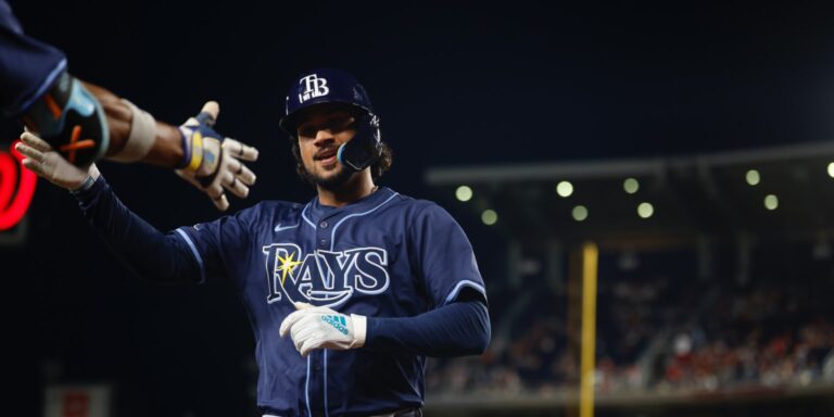 noticia-mlb-Pereira-pega-su-1er-HR-en-G.L