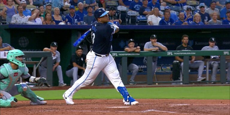 noticia-mlb-Perez-respaldo-a-Cameron-con-HR-y-dos-impulsadas-e
