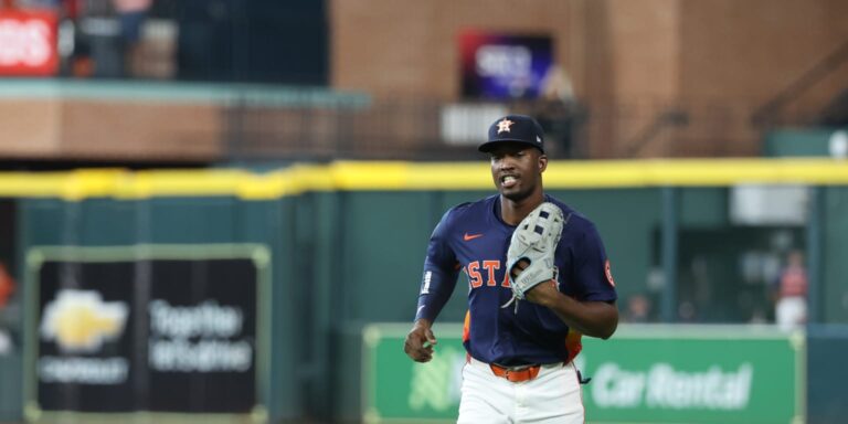 noticia-mlb-Sanchez-se-robo-un-grand-slam-y-un-HR-de-3-rayas-e-1