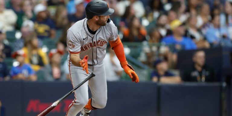 noticia-mlb-Schmitt-impulsa-cuatro-carreras-y-los-Gigantes-reg