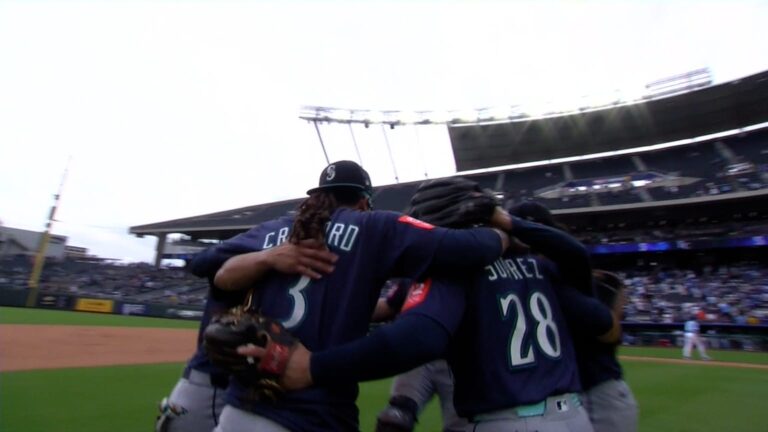 Andres-Munoz-sella-el-triunfo-de-Marineros-2-0-18