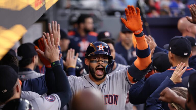 Carlos-Correa-da-HR-de-dos-carreras-en-la-1ra-090