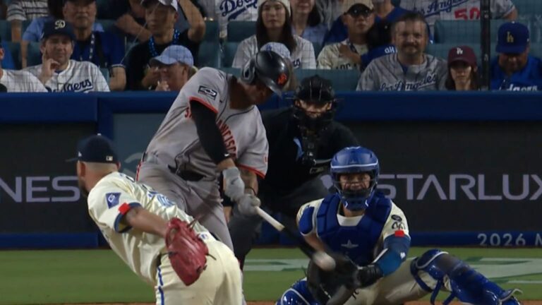 Devers-se-vuela-la-cerca-con-HR-de-400-pies-20092
