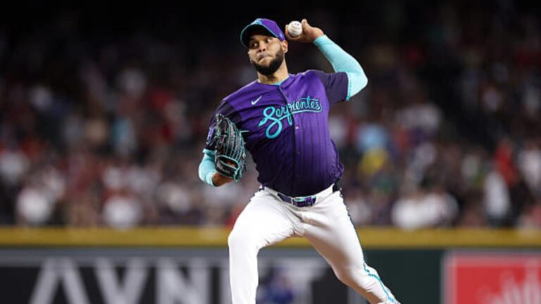 Eduardo-Rodriguez-lanza-6-solidas-entradas-05092