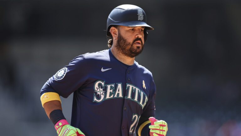 Eugenio-Suarez-batea-dos-jonrones-en-el-juego-070