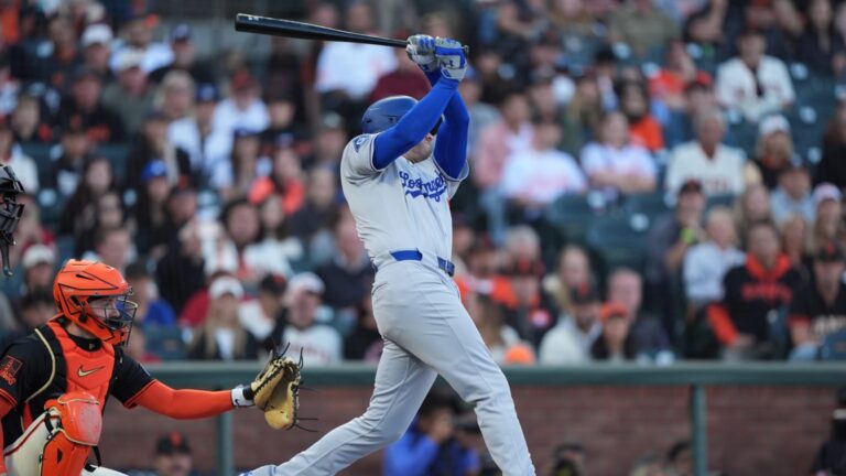 Freddie-Freeman-pega-sencillo-productor-13092025