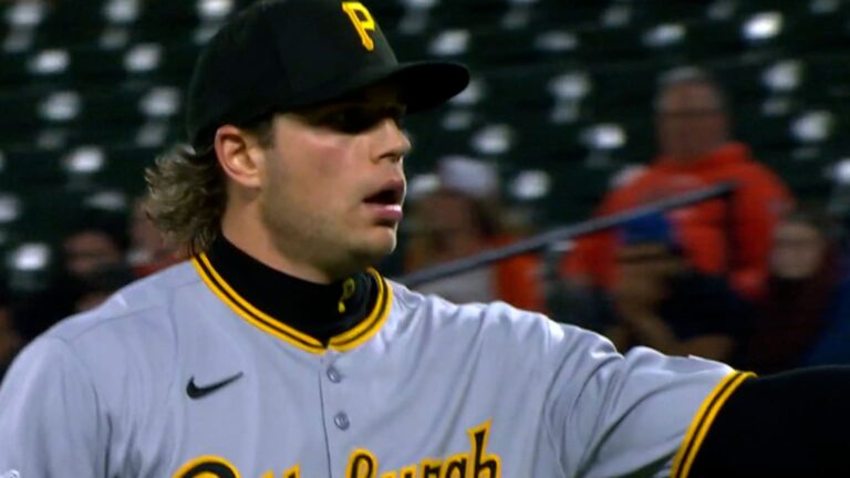 Isaac-Mattson-sale-de-apuros-con-las-bases-llenas-