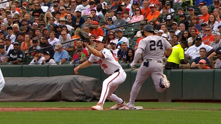Jasson-Dominguez-batea-un-hit-tras-el-desafio-210