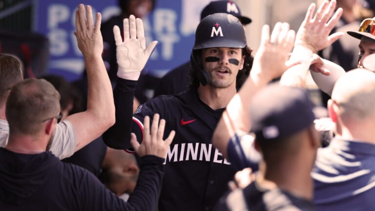 Jonron-solitario-de-James-Outman-en-el-3er-inning-