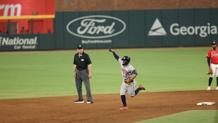 Jose-Altuve-llega-a-25-jonrones-este-ano-12092025