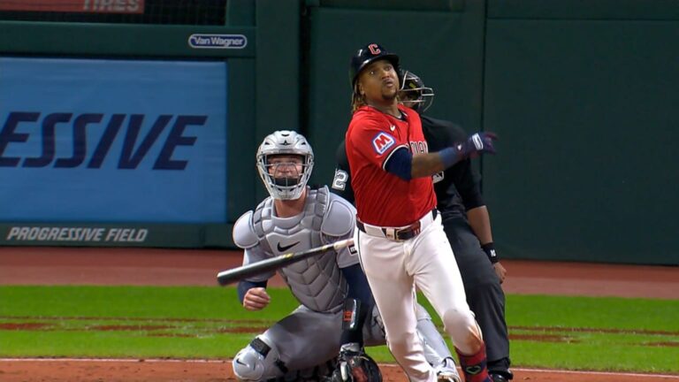 Jose-Ramirez-pega-hit-remolcador-en-la-6ta-230920