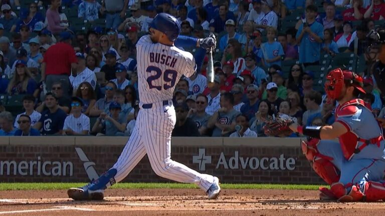 Michael-Busch-pega-HR-solitario-en-la-1ra-2709202