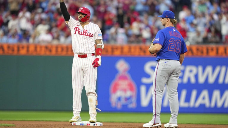 Nick-Castellanos-remolca-dos-con-doble-en-la-1ra-