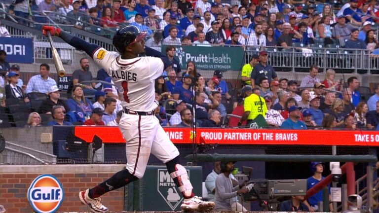 Ozzie-Albies-pega-HR-solitario-en-la-1ra-08092025