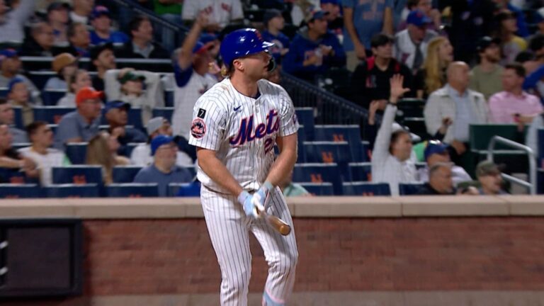 Pete-Alonso-iguala-la-pizarra-con-su-HR-36-170920