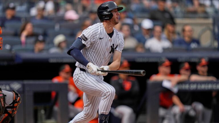 Ryan-McMahon-pega-HR-solitario-en-la-2da-27092025