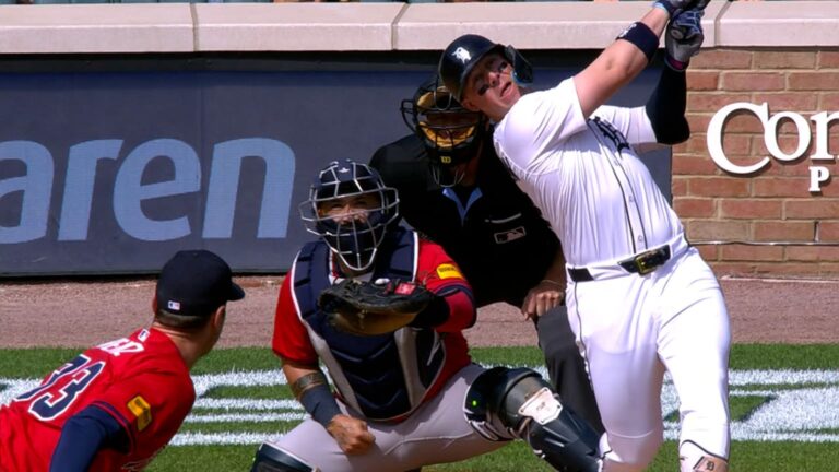 Spencer-Torkelson-pega-hit-remolcador-en-la-1ra-2