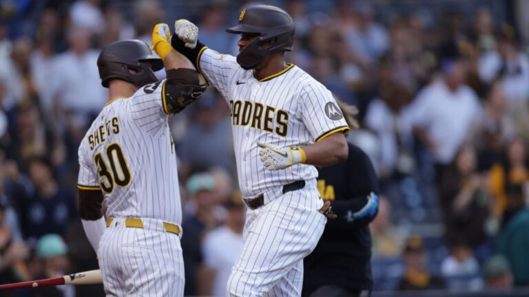 Xander-Bogaerts-pega-jonron-de-dos-carreras-27092