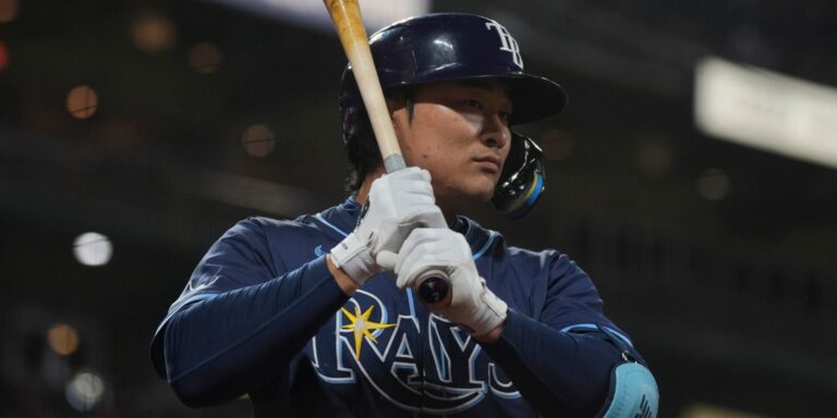 noticia-mlb-Bravos-toman-al-infielder-Ha-Seong-Kim-en-waivers-