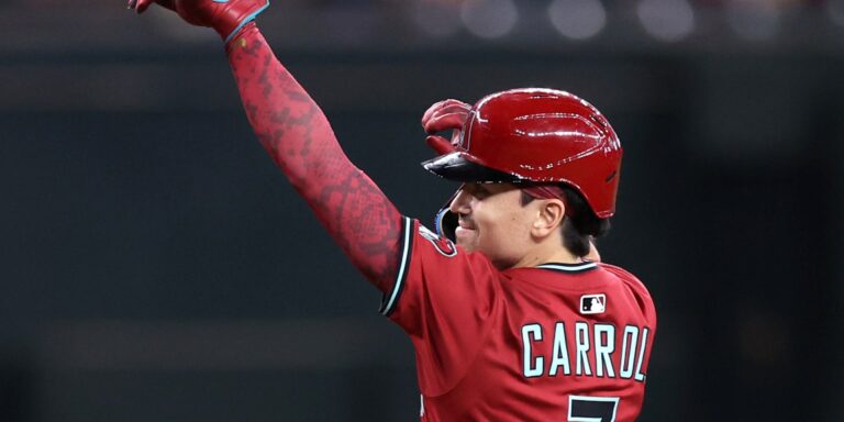 noticia-mlb-Carroll-logra-el-30-30-y-D-backs-se-acercan-en-luc