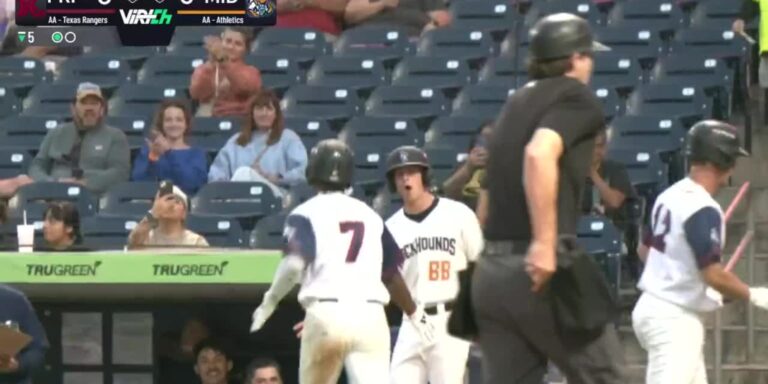 noticia-mlb-De-Vries-estallo-con-HR-y-primera-jornada-de-4-hit