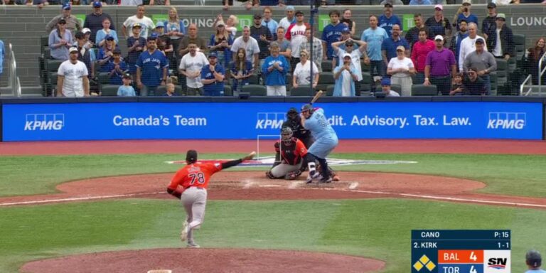 noticia-mlb-Kirk-sale-de-la-banca-y-deja-tendidos-a-Orioles-co