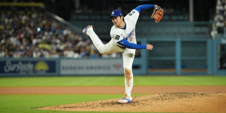 noticia-mlb-Ohtani-lanza-cinco-entradas-sin-hit-y-luego-conect