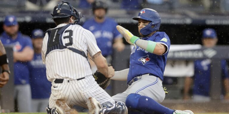 noticia-mlb-Tiro-de-Bellinger-ayuda-a-Yankees-a-frenar-a-Toron