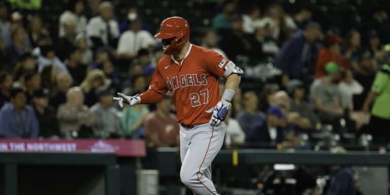 noticia-mlb-Trout-rompio-su-sequia-jonronera-y-se-puso-a-uno-d