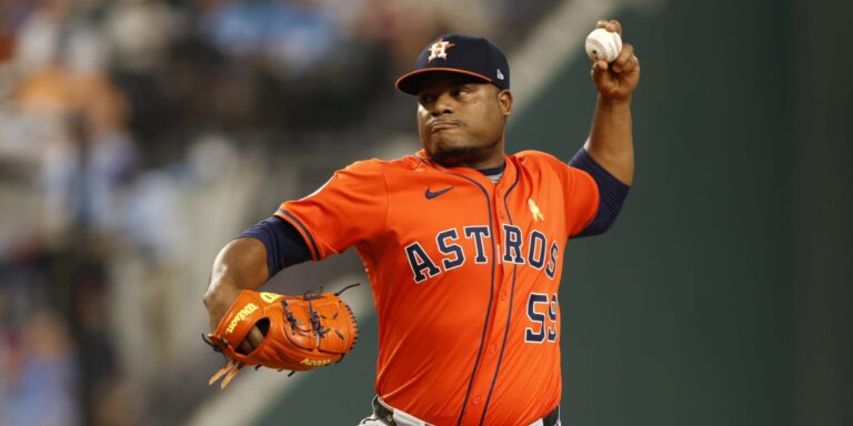 noticia-mlb-Un-Valdez-calmado-respondio-con-solida-apertura-tr