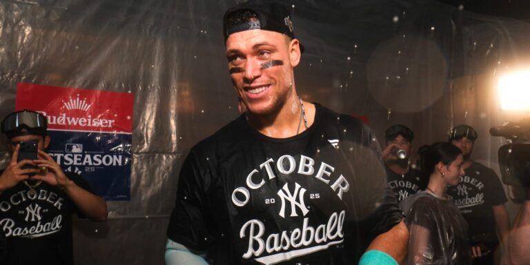 noticia-mlb-Yankees-aseguran-su-pase-a-octubre-con-dramatica-v