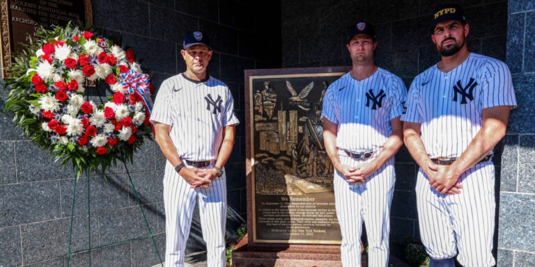 noticia-mlb-Yankees-conmemoraron-el-11-de-septiembre-con-cerem