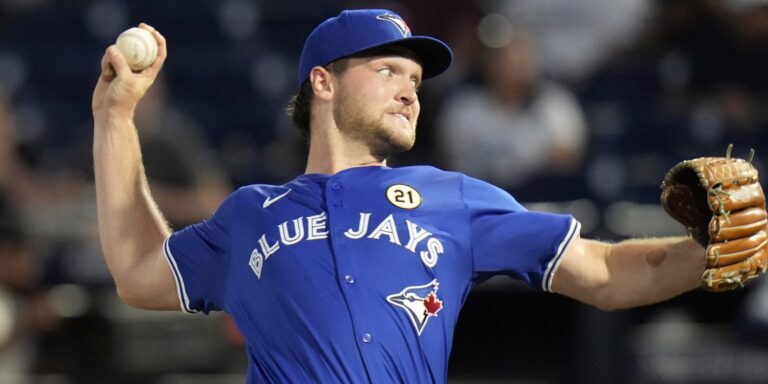 noticia-mlb-Yesavage-hace-historia-con-Azulejos-con-nueve-ponc-1