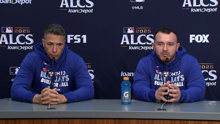 Alejandro-Kirk-4to-bate-Scherzer-y-mas-16102025