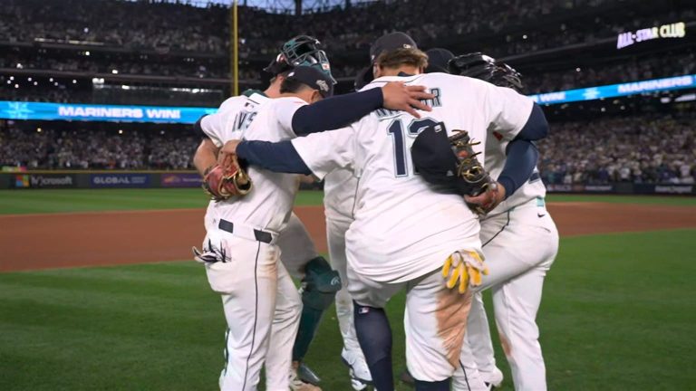 Andres-Munoz-pone-a-los-Marineros-arriba-en-la-SCL