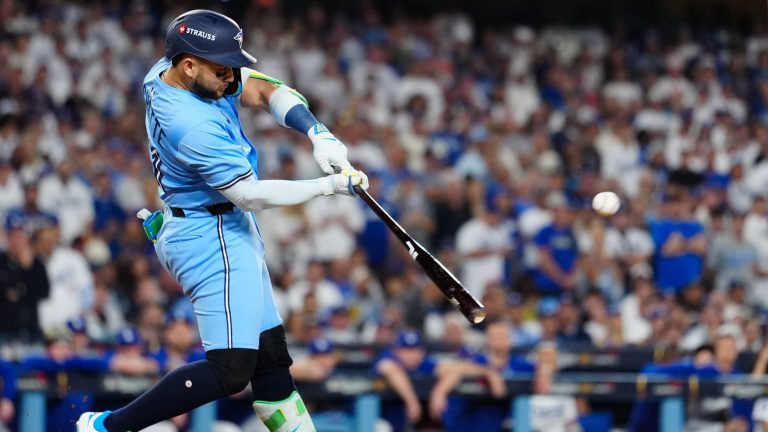 Bo-Bichette-produce-con-un-sencillo-29102025