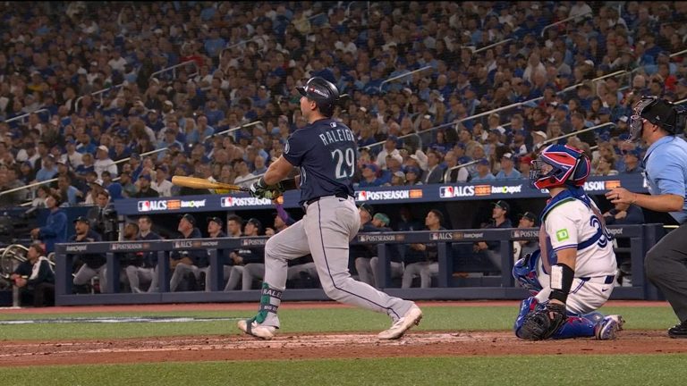 Cal-Raleigh-pega-jonron-solitario-20102025