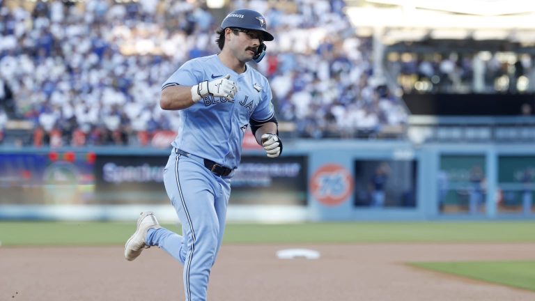 Davis-Schneider-inicia-con-un-cuadrangular-291020