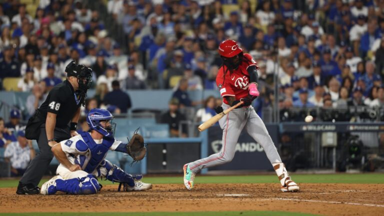 Elly-De-La-Cruz-produce-en-bola-ocupada-01102025