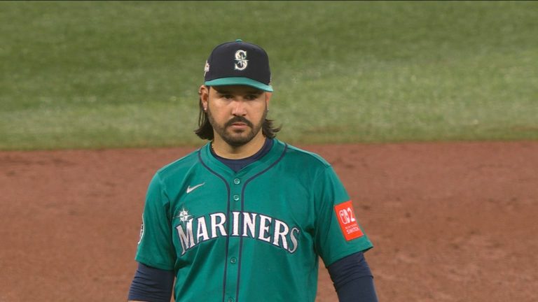 Eugenio-Suarez-y-Josh-Naylor-se-combinan-para-el-o