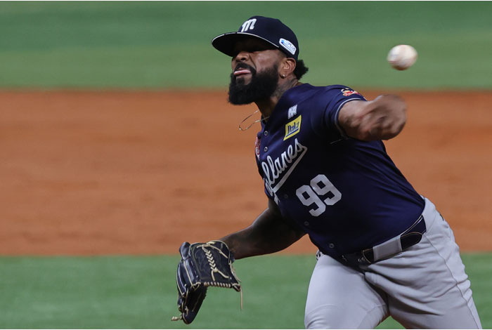 Felipe-Rivero-Foto-Alejandor-Van-Schermbeek