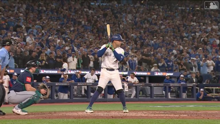 George-Springer-pega-HR-de-la-ventaja-de-3-carrera