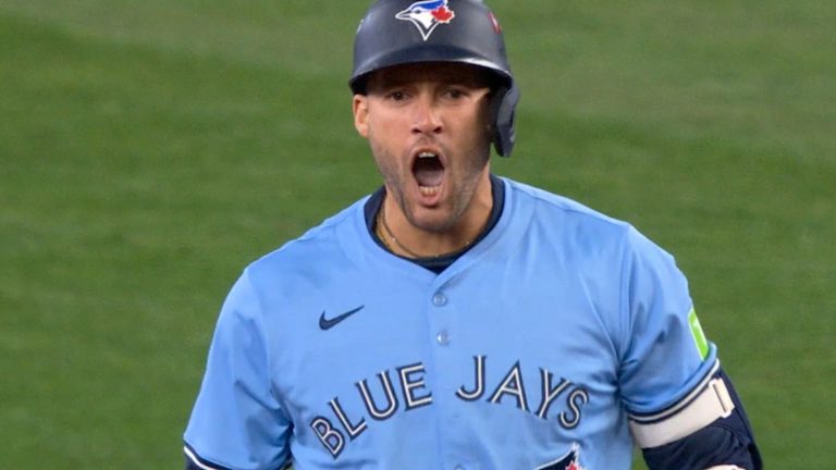 George-Springer-pega-doble-productor-17102025