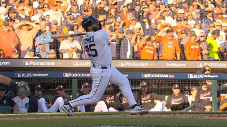 Gleyber-Torres-conecta-un-bambinazo-en-la-7ma-081